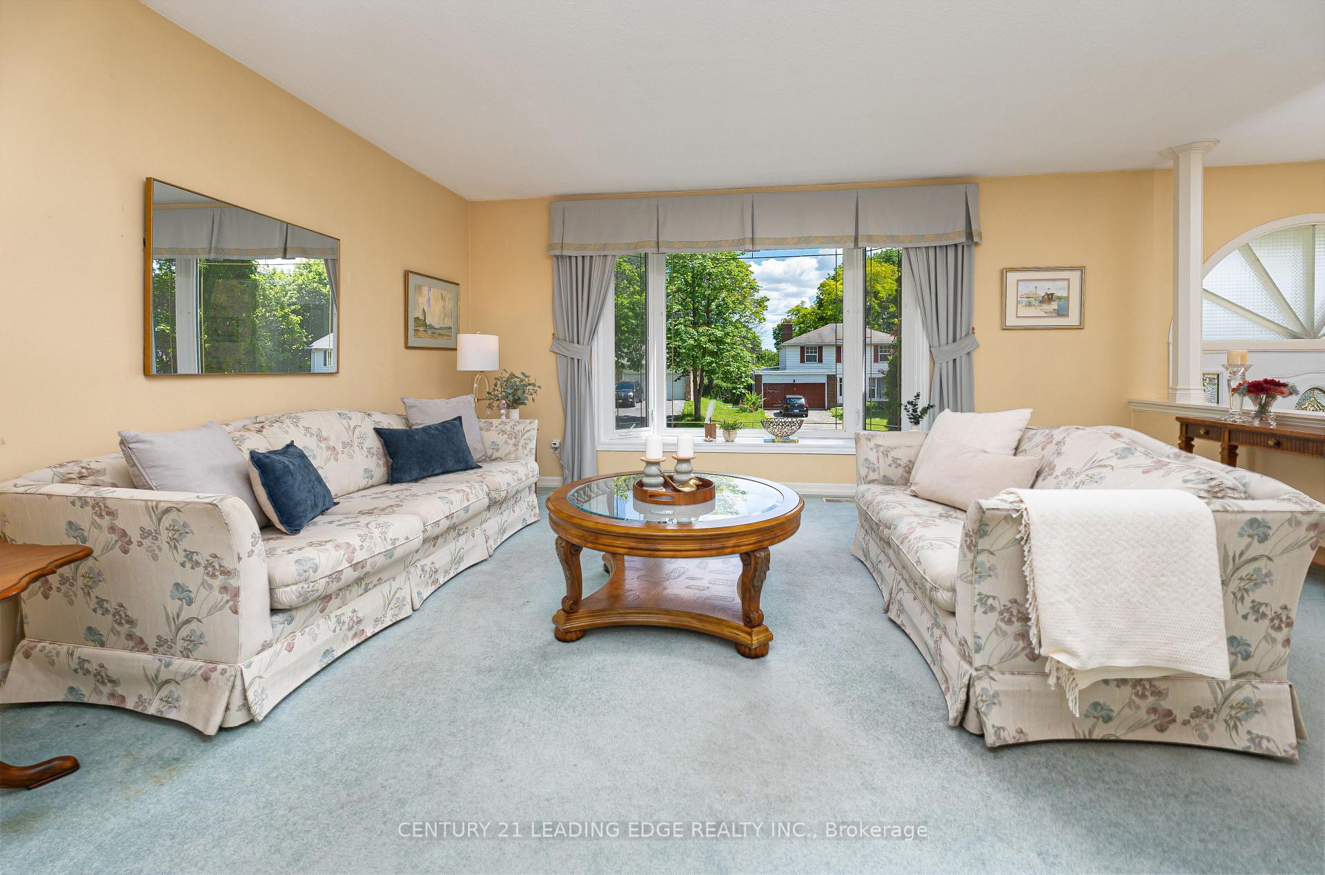 Photo 6 of 94 Southdale Drive, Markham, Bullock — HOMEH