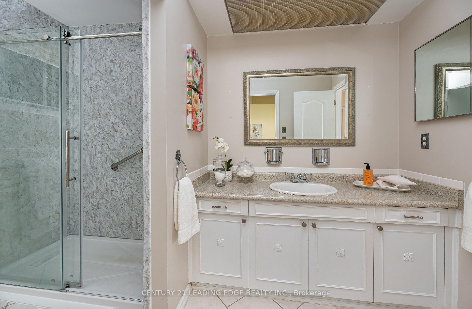 Photo 13 of 94 Southdale Drive, Markham, Bullock — HOMEH