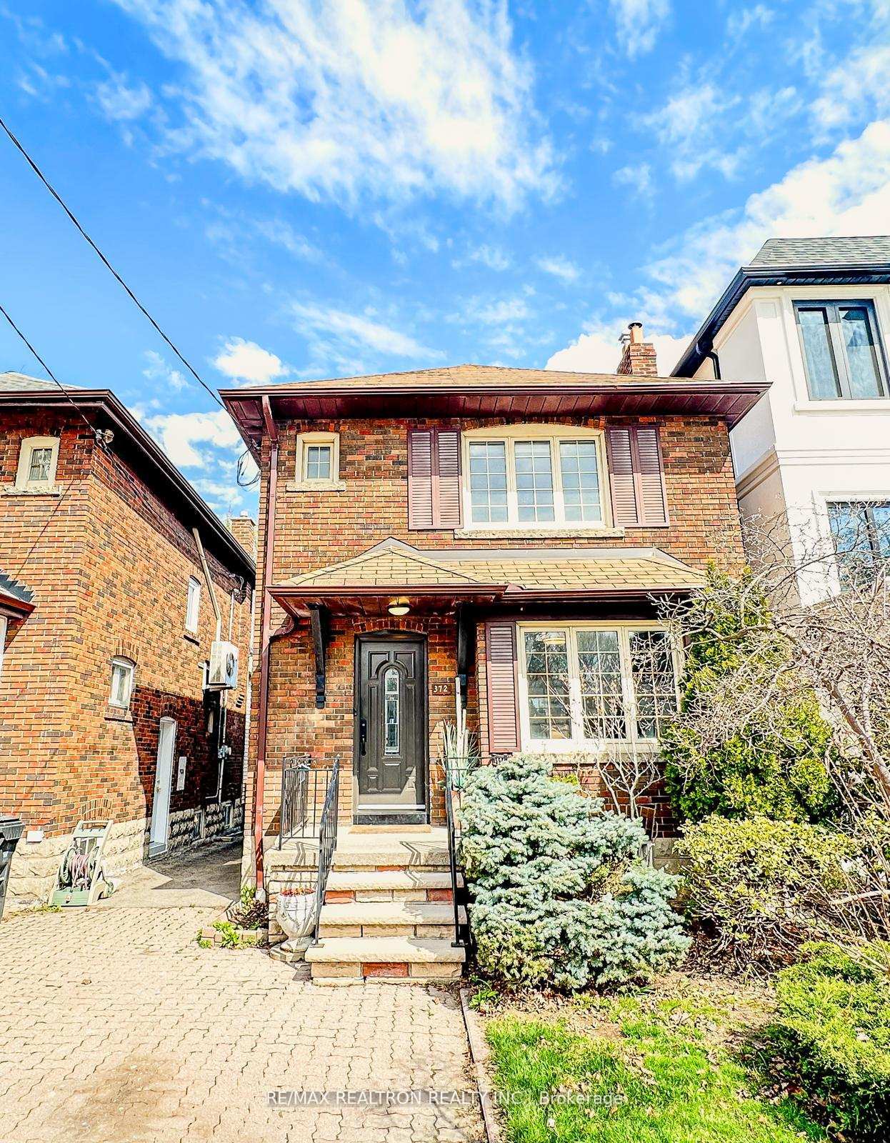 Photo 3 of 372 St Germain Avenue, Toronto, Lawrence Park North — HOMEH