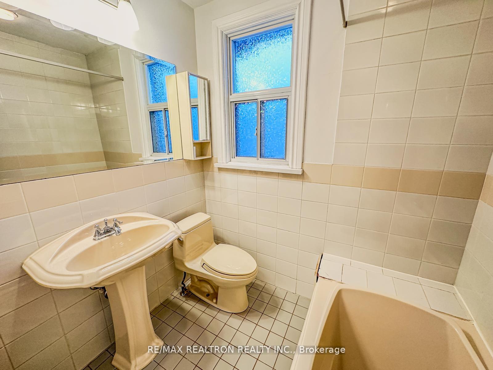 Photo 20 of 372 St Germain Avenue, Toronto, Lawrence Park North — HOMEH