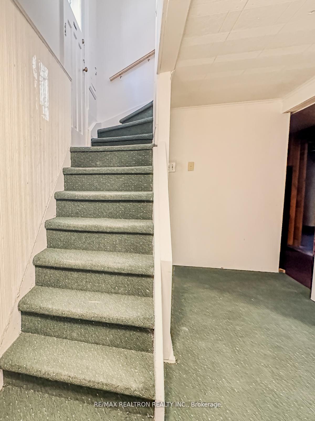 Photo 24 of 372 St Germain Avenue, Toronto, Lawrence Park North — HOMEH