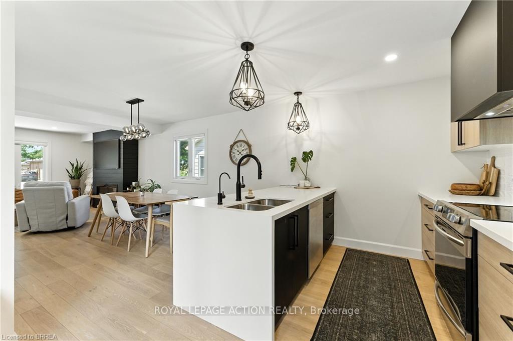 Photo 15 of 37 Barnes Avenue, Brantford, Henderson-Sky Acres — HOMEH