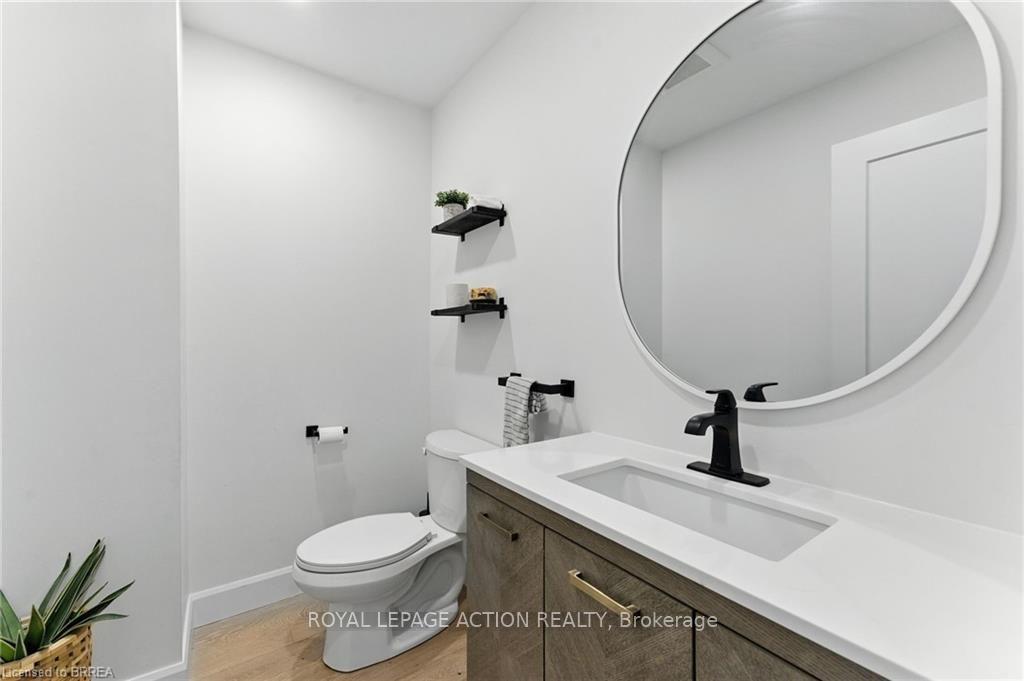 Photo 19 of 37 Barnes Avenue, Brantford, Henderson-Sky Acres — HOMEH
