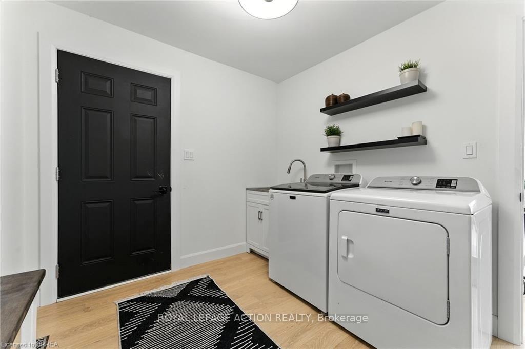 Photo 20 of 37 Barnes Avenue, Brantford, Henderson-Sky Acres — HOMEH