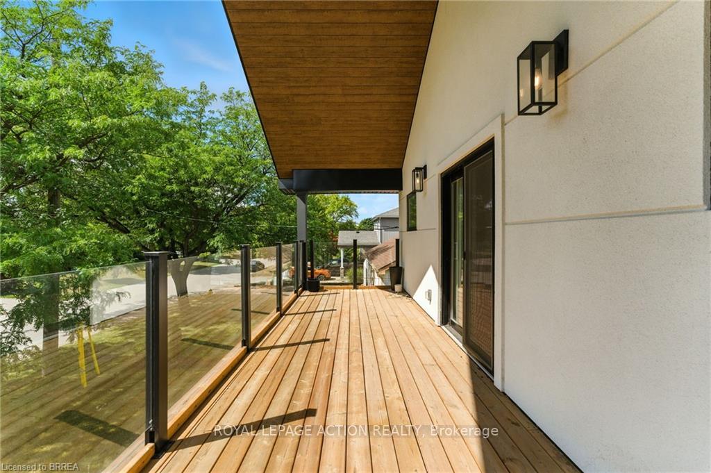 Photo 23 of 37 Barnes Avenue, Brantford, Henderson-Sky Acres — HOMEH
