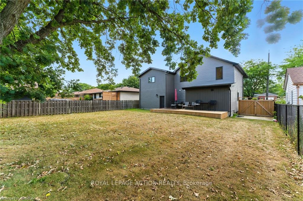 Photo 36 of 37 Barnes Avenue, Brantford, Henderson-Sky Acres — HOMEH