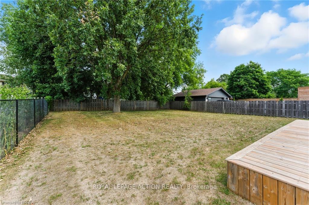 Photo 37 of 37 Barnes Avenue, Brantford, Henderson-Sky Acres — HOMEH
