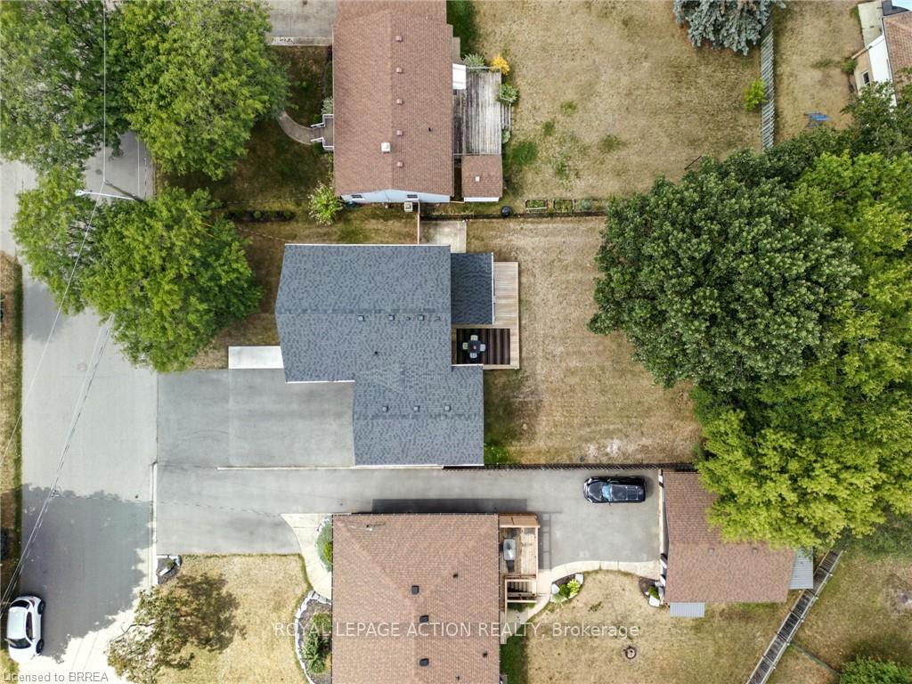 Photo 38 of 37 Barnes Avenue, Brantford, Henderson-Sky Acres — HOMEH