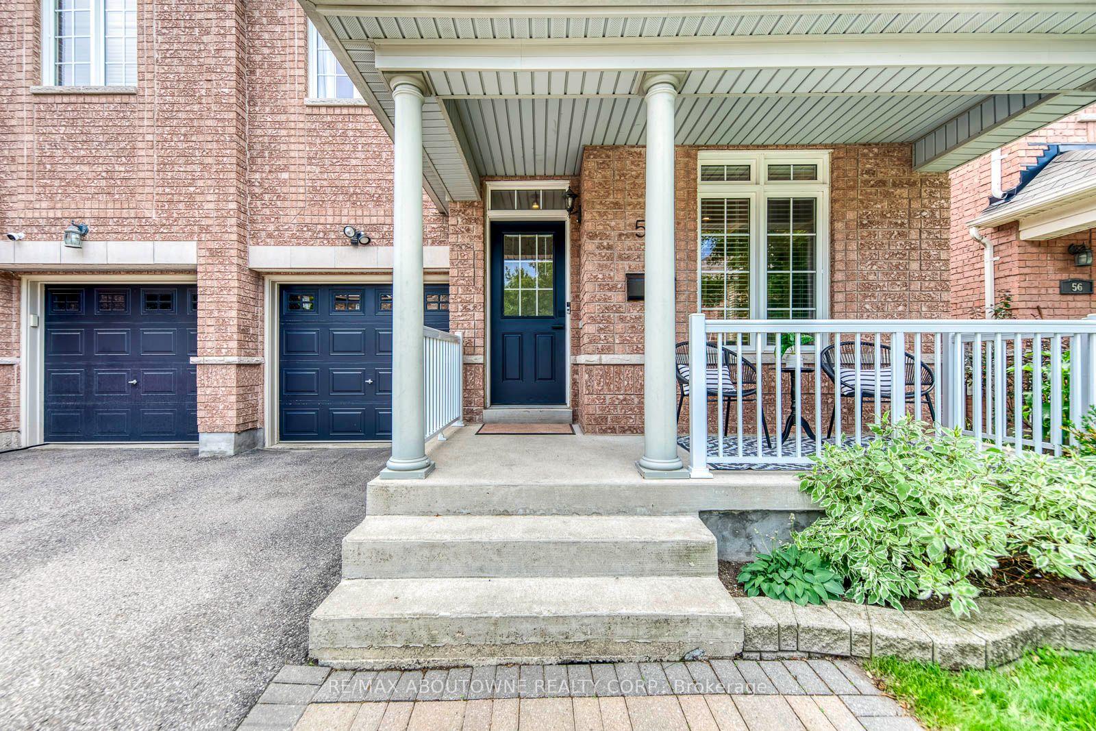 Photo 3 of 54 Dairy Drive, Scarborough, Clairlea-Birchmount — HOMEH