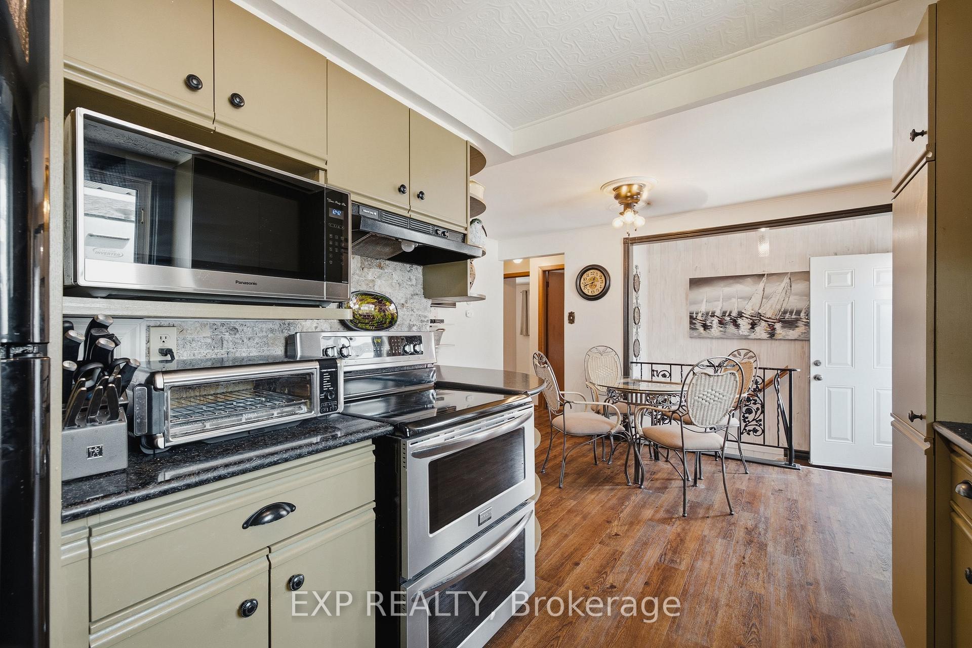 Photo 10 of 89 Geneva Crescent, Kitchener, Alpine — HOMEH