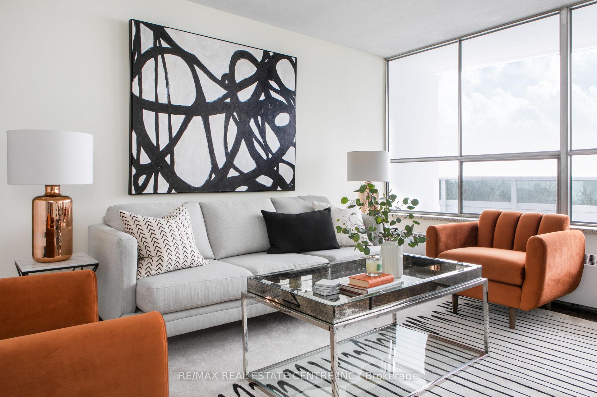Photo 4 of Unit 110, 150 Graydon Hall Drive, North York, Parkwoods-Donalda — HOMEH