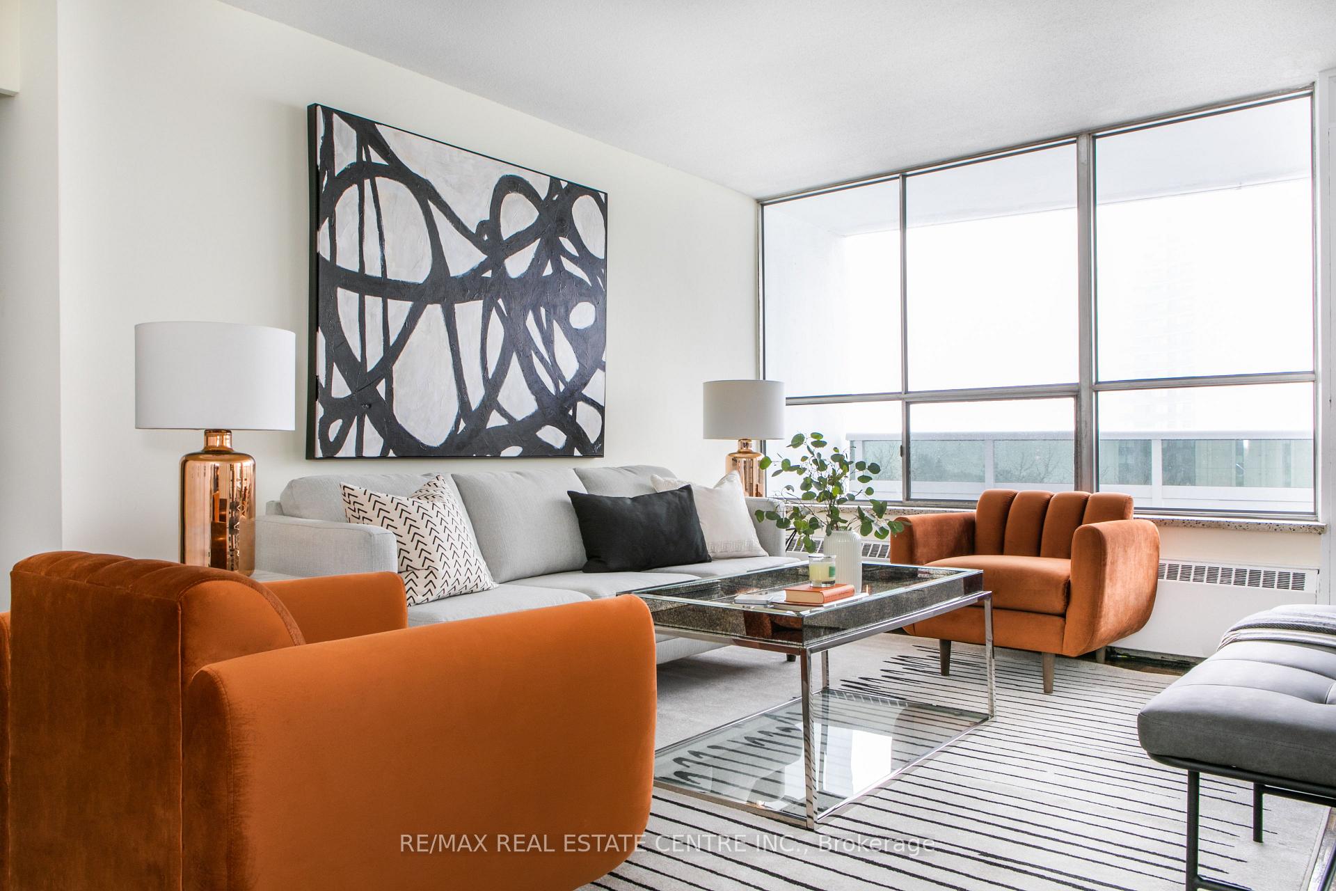 Photo 5 of Unit 110, 150 Graydon Hall Drive, North York, Parkwoods-Donalda — HOMEH