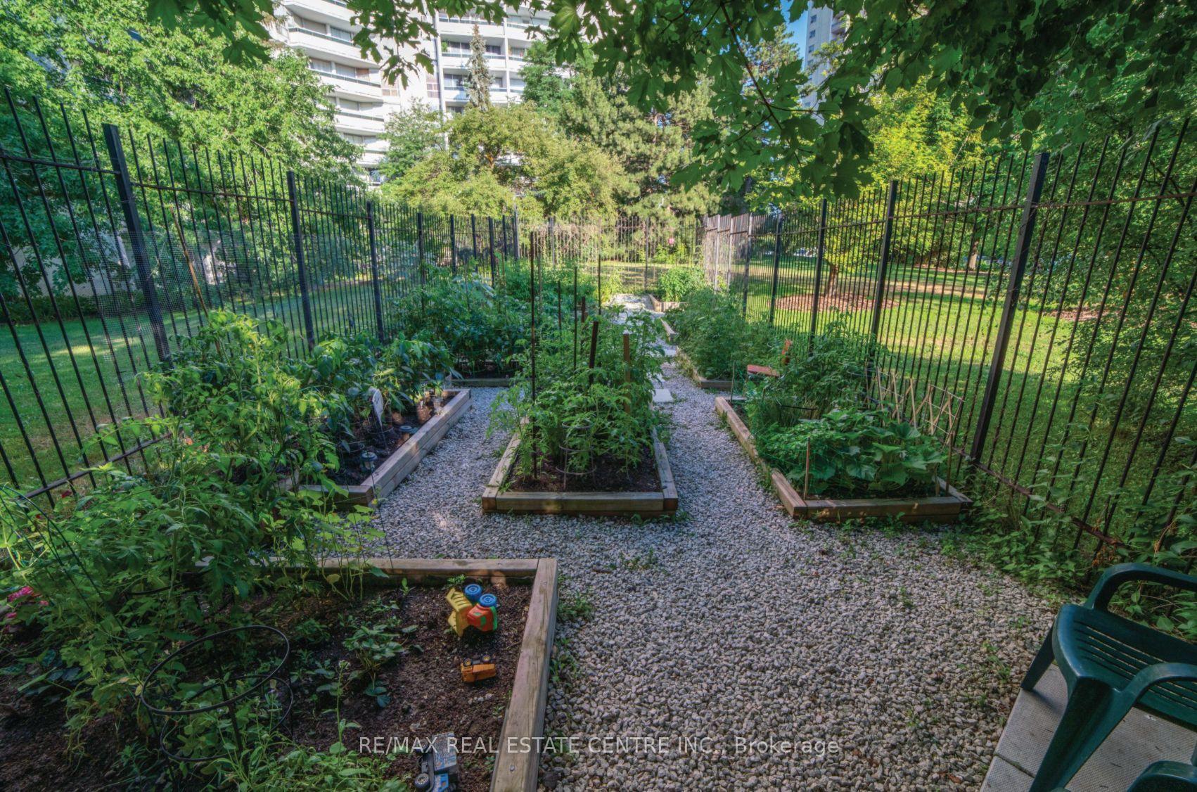Photo 22 of Unit 110, 150 Graydon Hall Drive, North York, Parkwoods-Donalda — HOMEH
