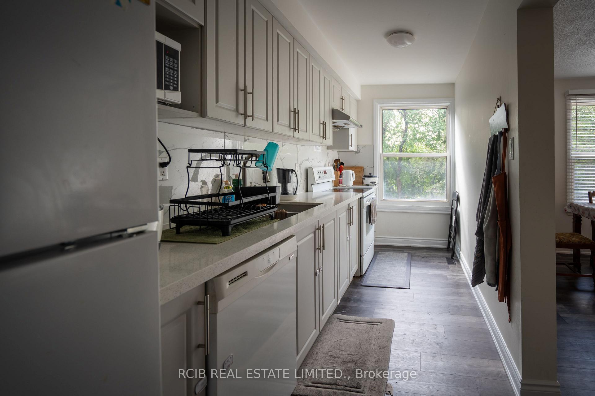 Photo 21 of 38 Eden Park, Brampton, Southgate — HOMEH