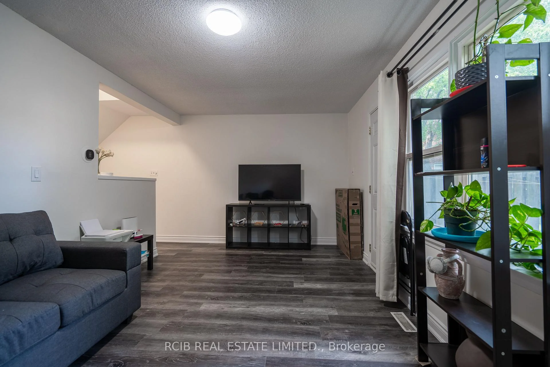 Photo 4 of 38 Eden Park, Brampton, Southgate — HOMEH