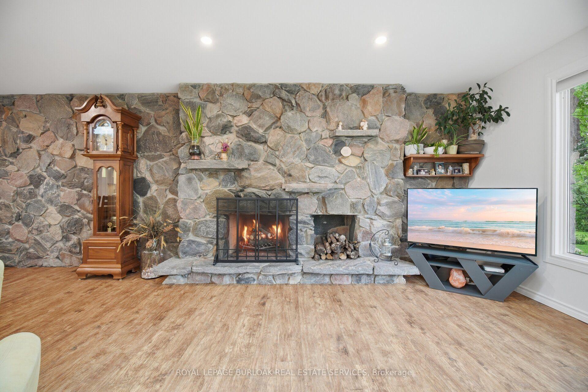 Photo 9 of 915 Governors Road, Hamilton, Rural Dundas — HOMEH