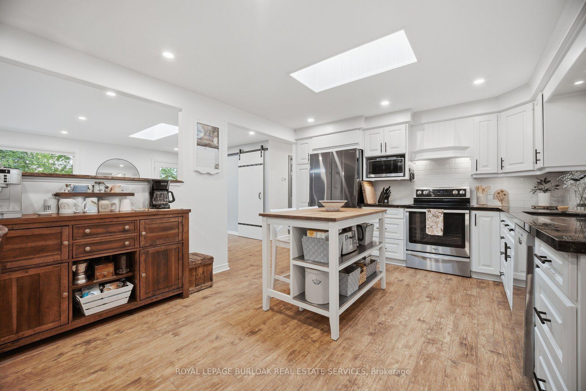Photo 11 of 915 Governors Road, Hamilton, Rural Dundas — HOMEH
