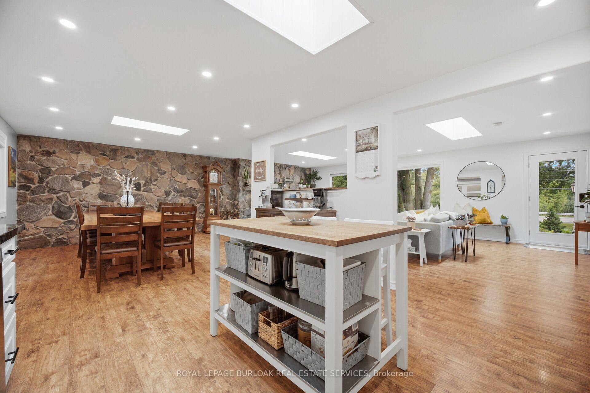 Photo 17 of 915 Governors Road, Hamilton, Rural Dundas — HOMEH