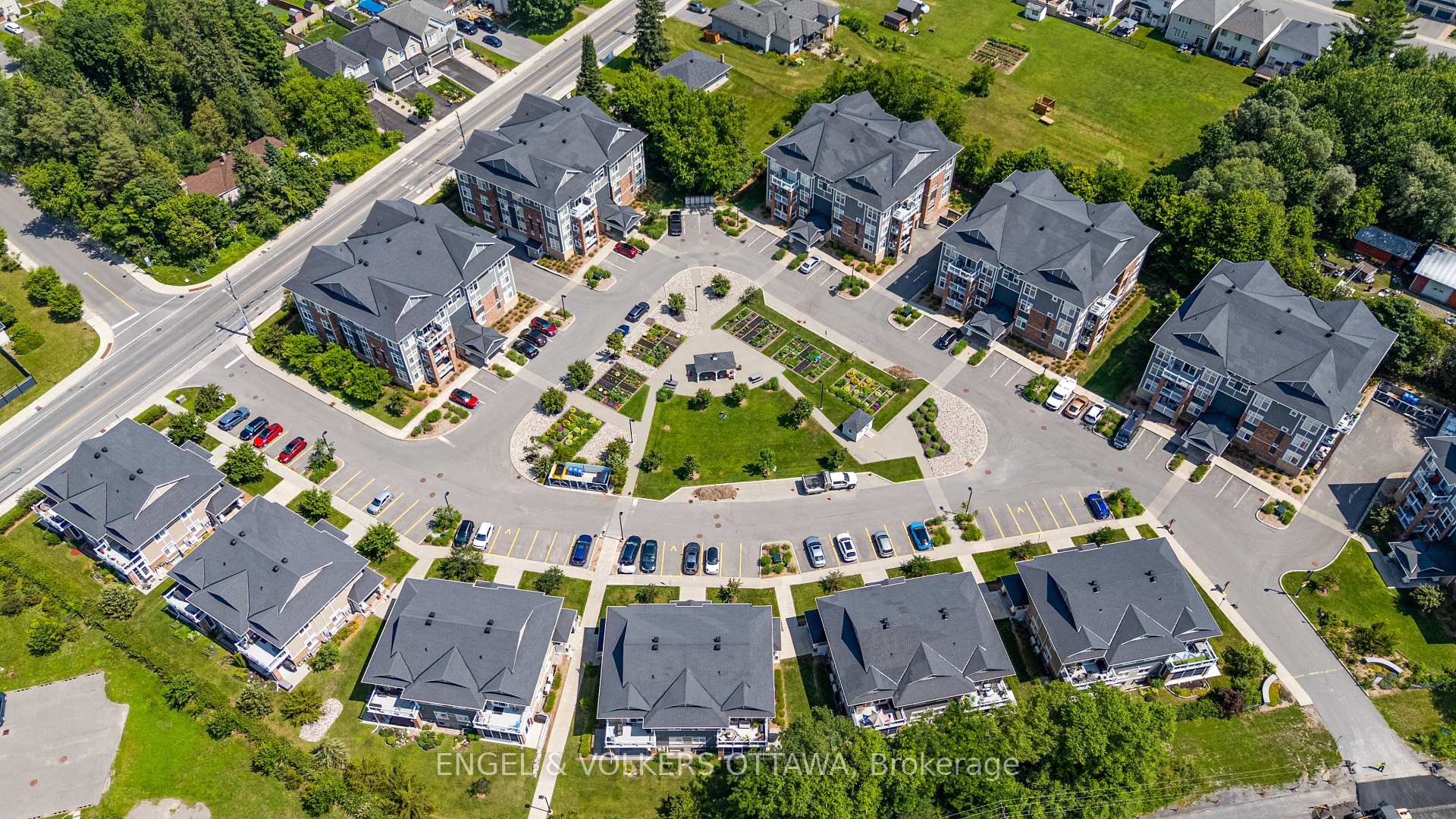 Photo 27 of Unit 304, 355 Elizabeth Cosgrove Private, Ottawa, Mer Bleue/Bradley Estates/Anderson Park — HOMEH