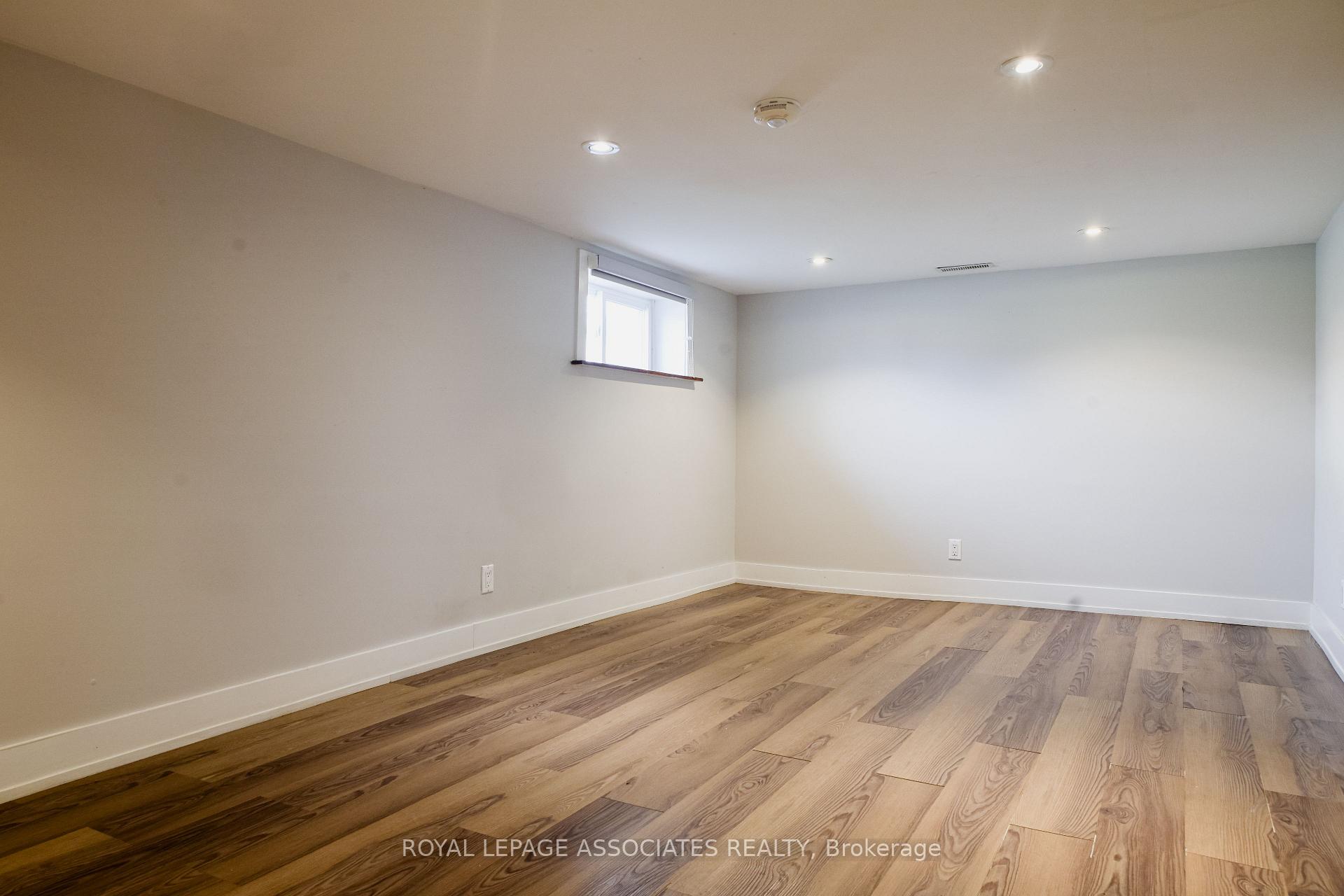Photo 3 of 330 Athol Street E, Oshawa, Central — HOMEH