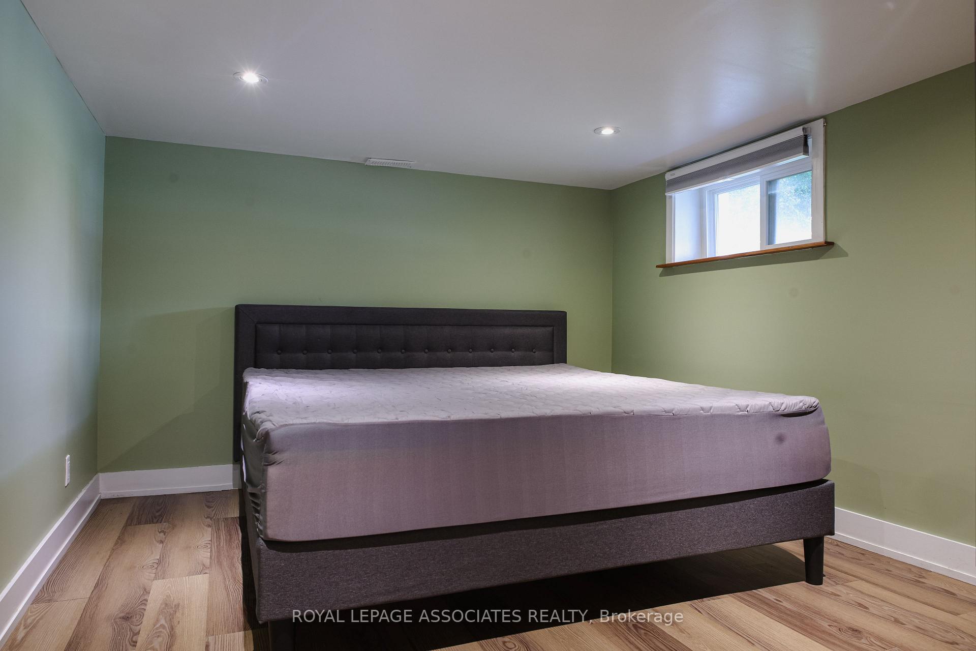 Photo 7 of 330 Athol Street E, Oshawa, Central — HOMEH