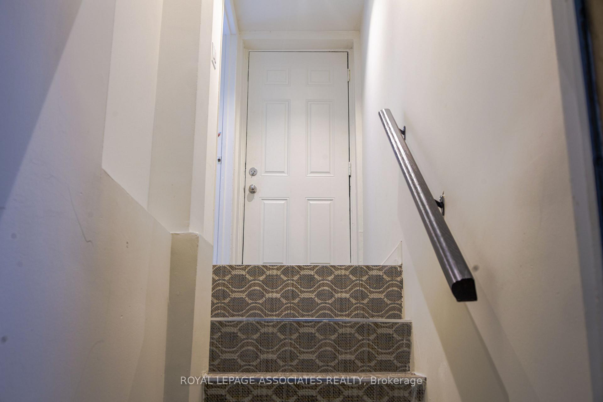 Photo 14 of 330 Athol Street E, Oshawa, Central — HOMEH