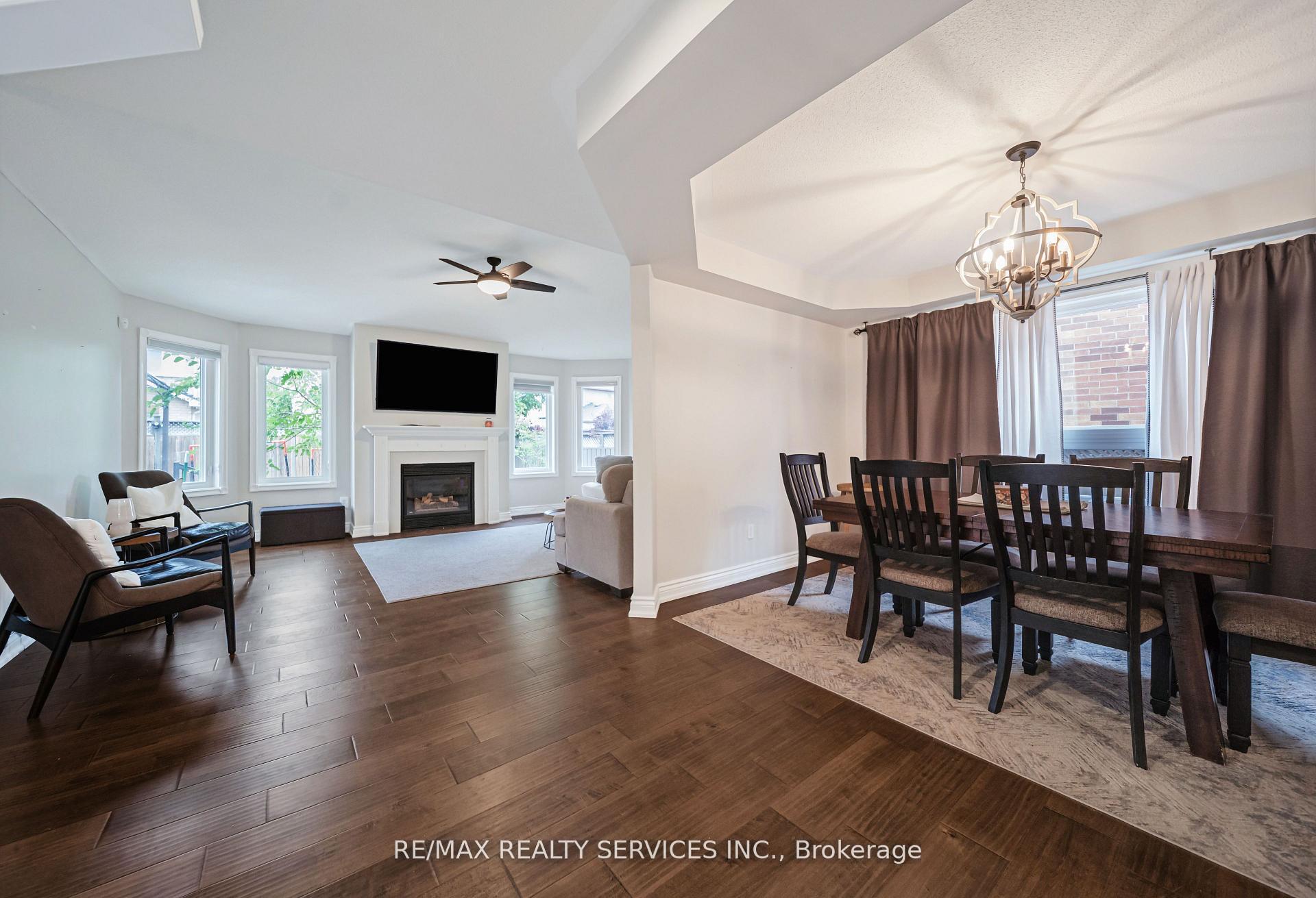 Photo 19 of 17 National Crescent, Brampton, Snelgrove — HOMEH