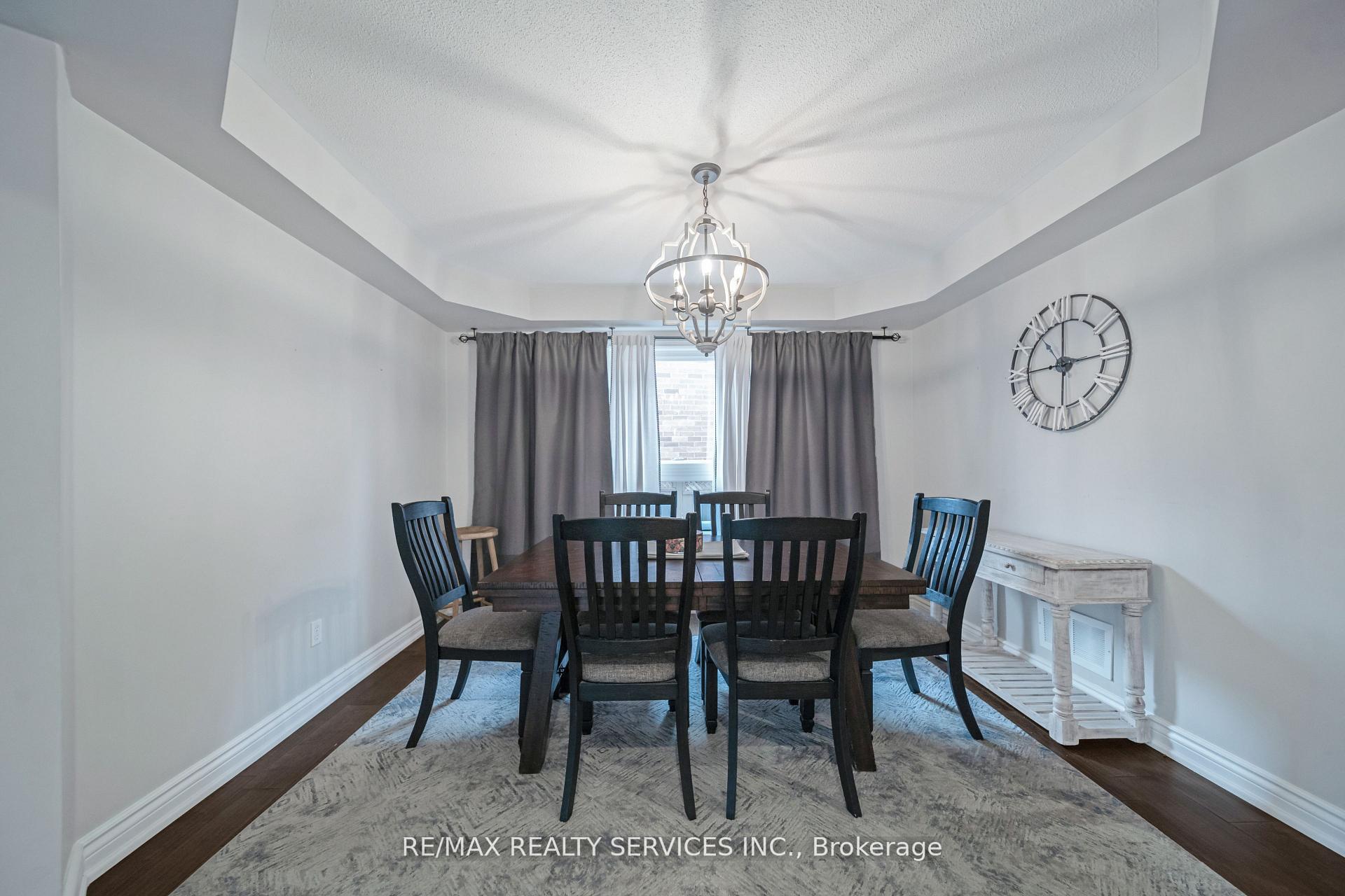 Photo 21 of 17 National Crescent, Brampton, Snelgrove — HOMEH