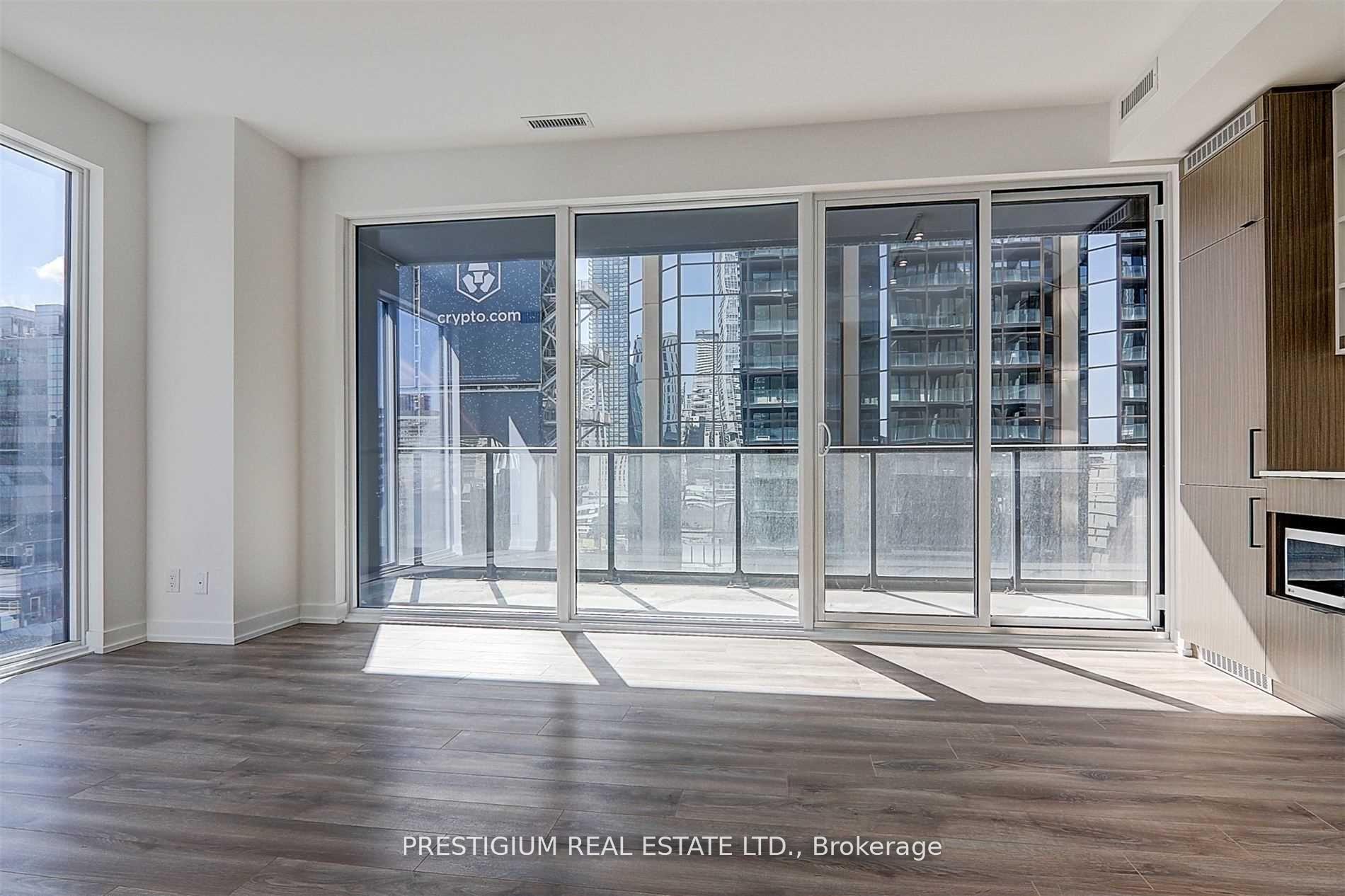 Photo 6 of Unit 804, 20 Edward Street, Toronto, Bay Street Corridor — HOMEH