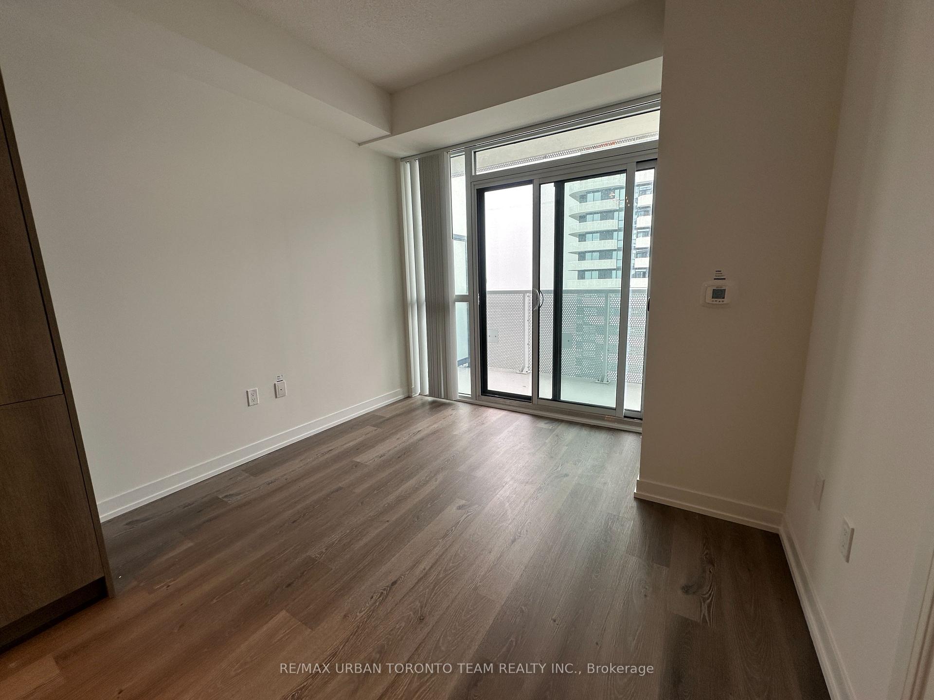 Photo 5 of Unit 5601, 225 Commerce Street, Vaughan, Vaughan Corporate Centre — HOMEH