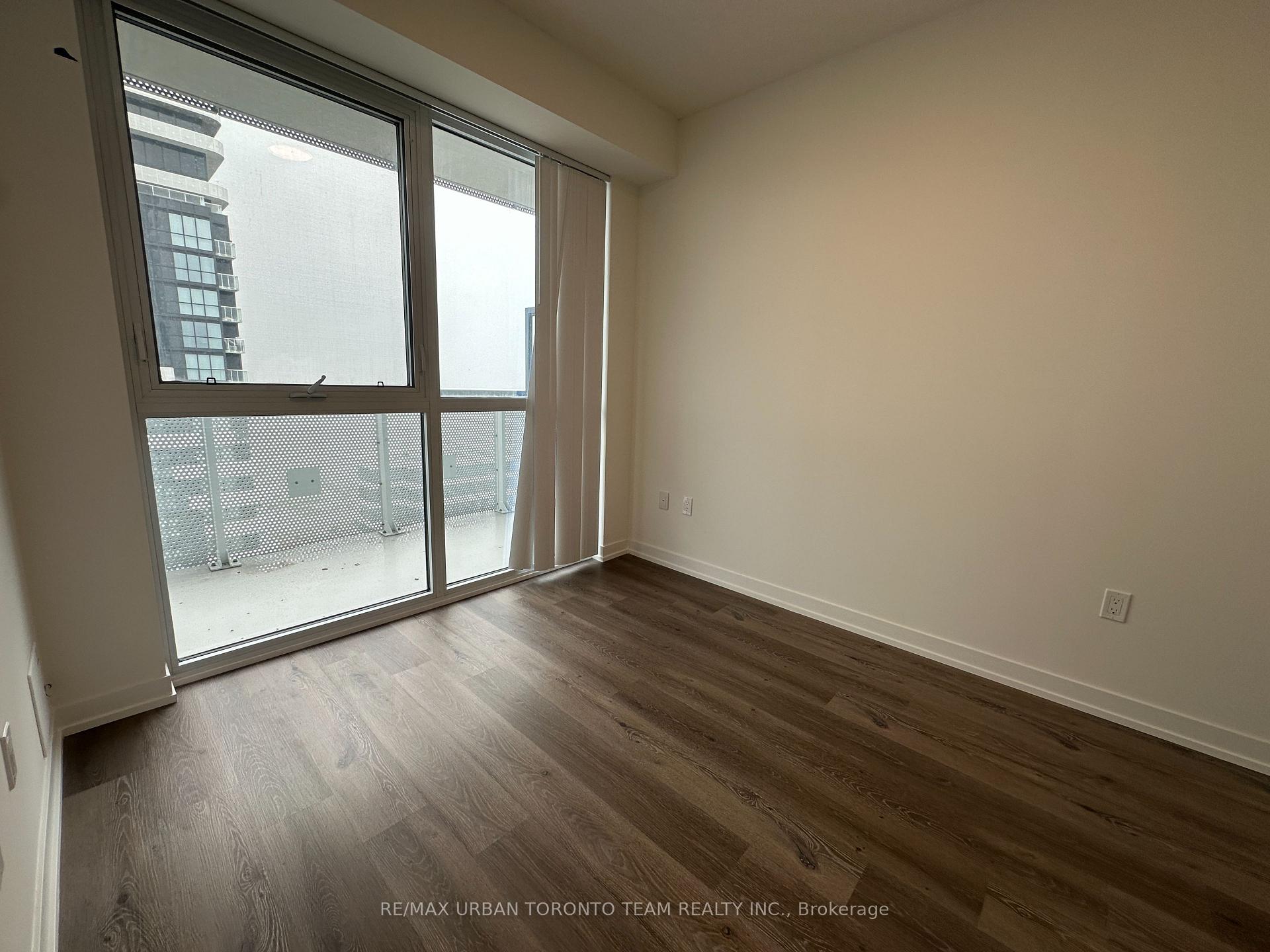 Photo 6 of Unit 5601, 225 Commerce Street, Vaughan, Vaughan Corporate Centre — HOMEH
