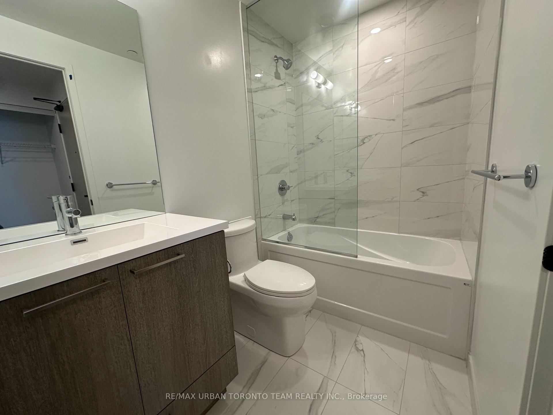 Photo 11 of Unit 5601, 225 Commerce Street, Vaughan, Vaughan Corporate Centre — HOMEH