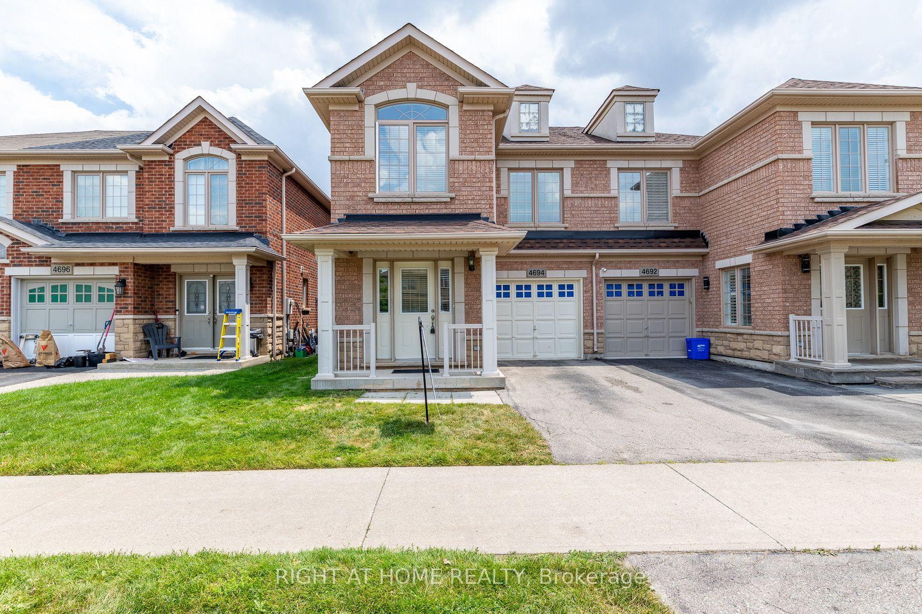 Front of 4694 Thomas Alton Boulevard