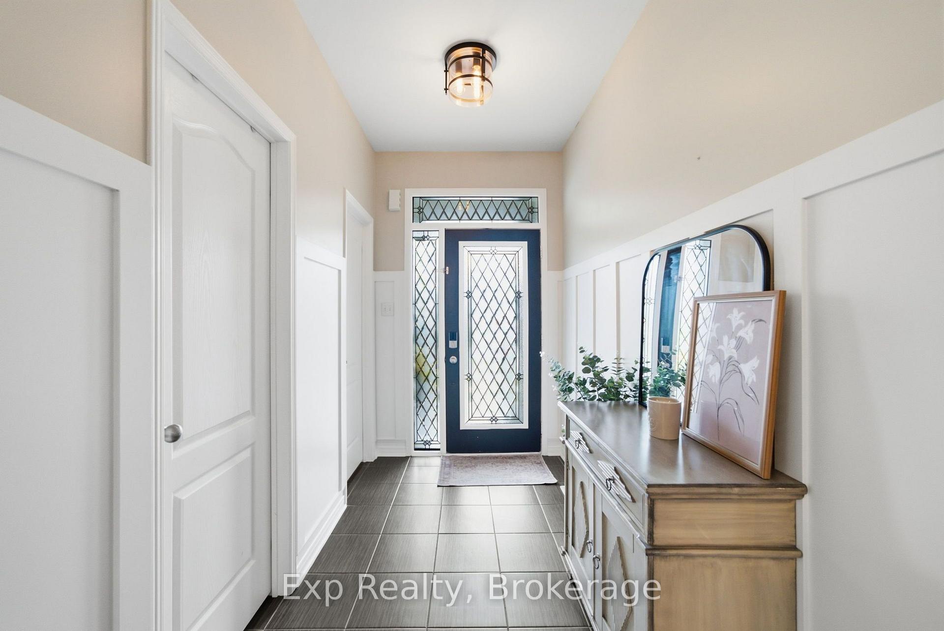 Photo 5 of 26 William Fair Drive, Clarington, Bowmanville — HOMEH