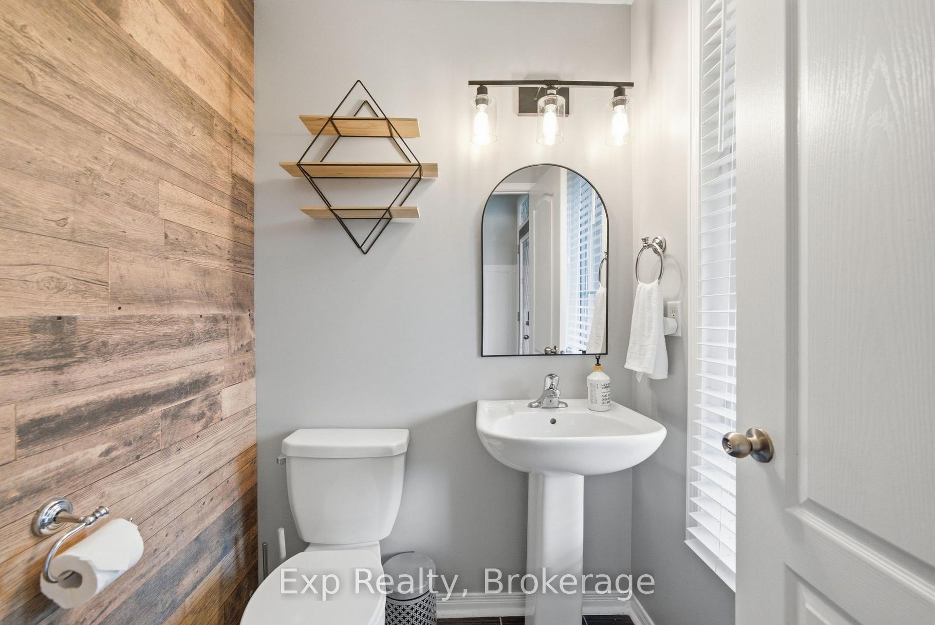 Photo 13 of 26 William Fair Drive, Clarington, Bowmanville — HOMEH
