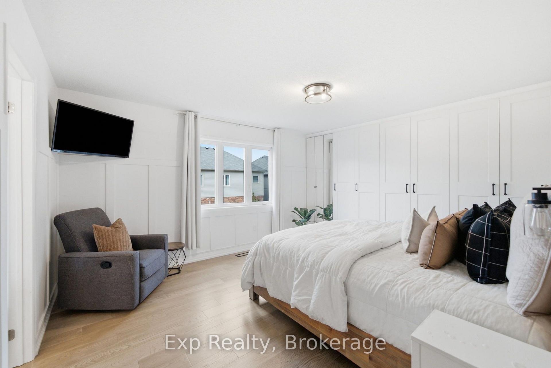 Photo 22 of 26 William Fair Drive, Clarington, Bowmanville — HOMEH