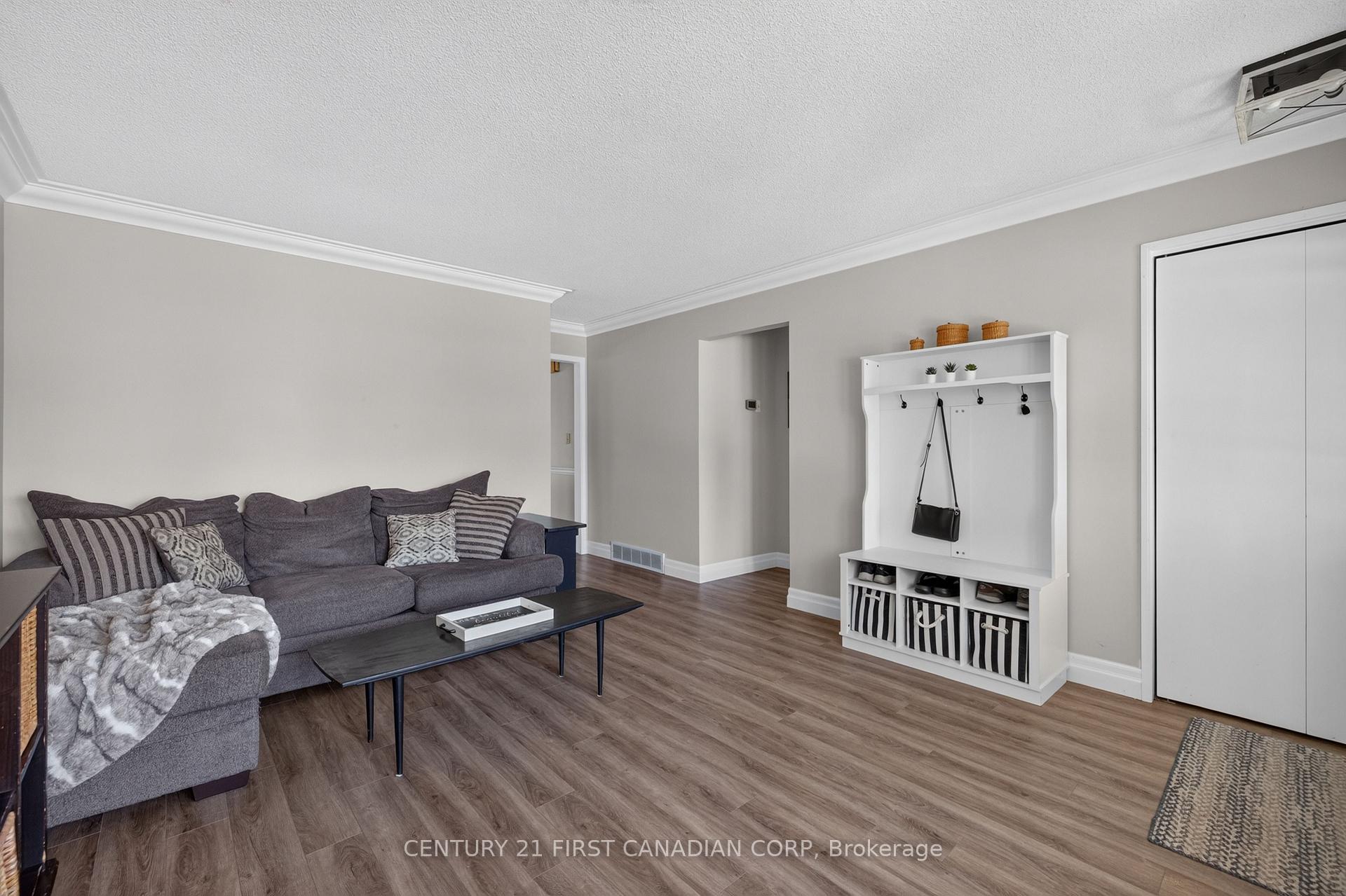 Photo 7 of 33 Oldewood Crescent, St. Thomas — HOMEH