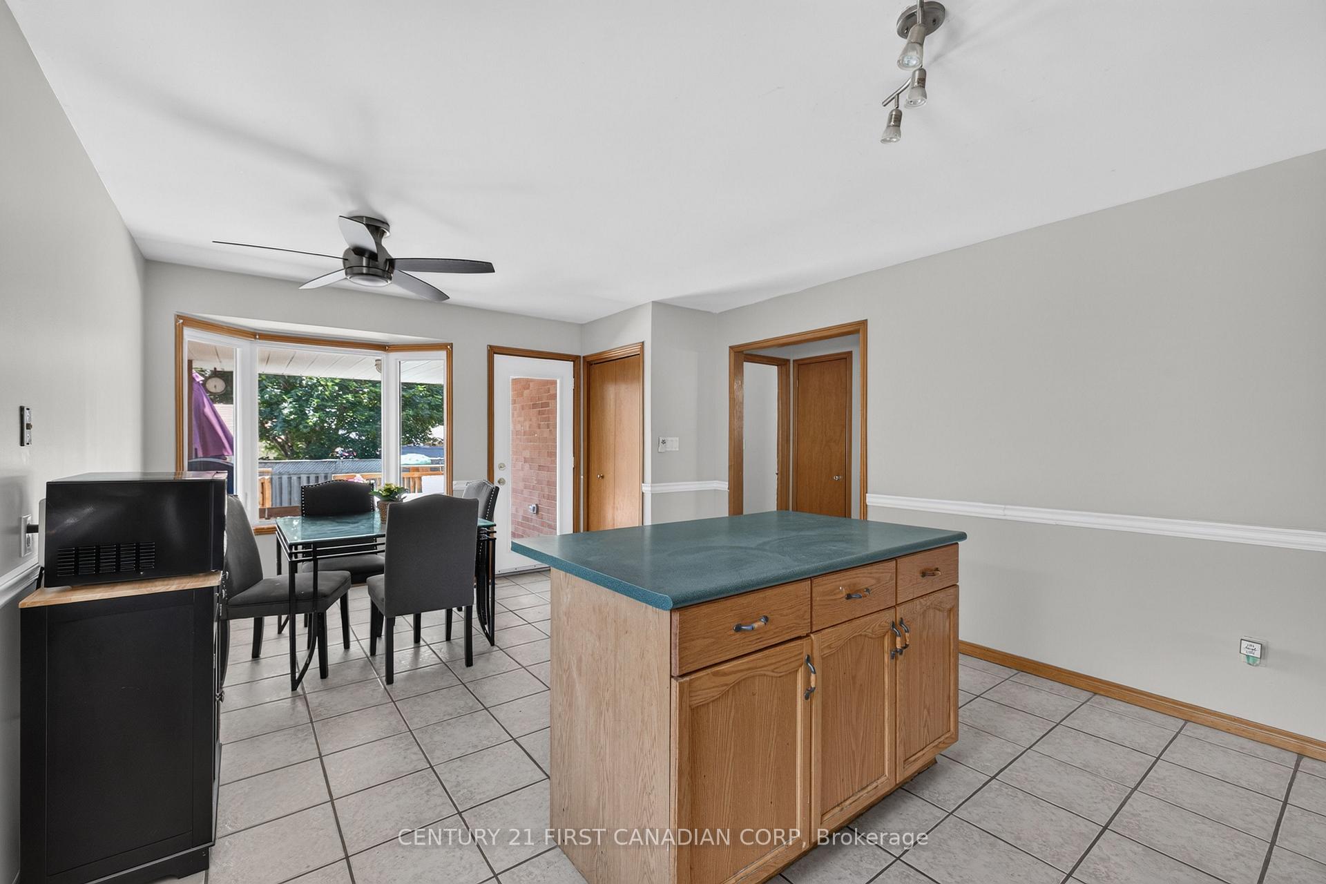 Photo 12 of 33 Oldewood Crescent, St. Thomas — HOMEH