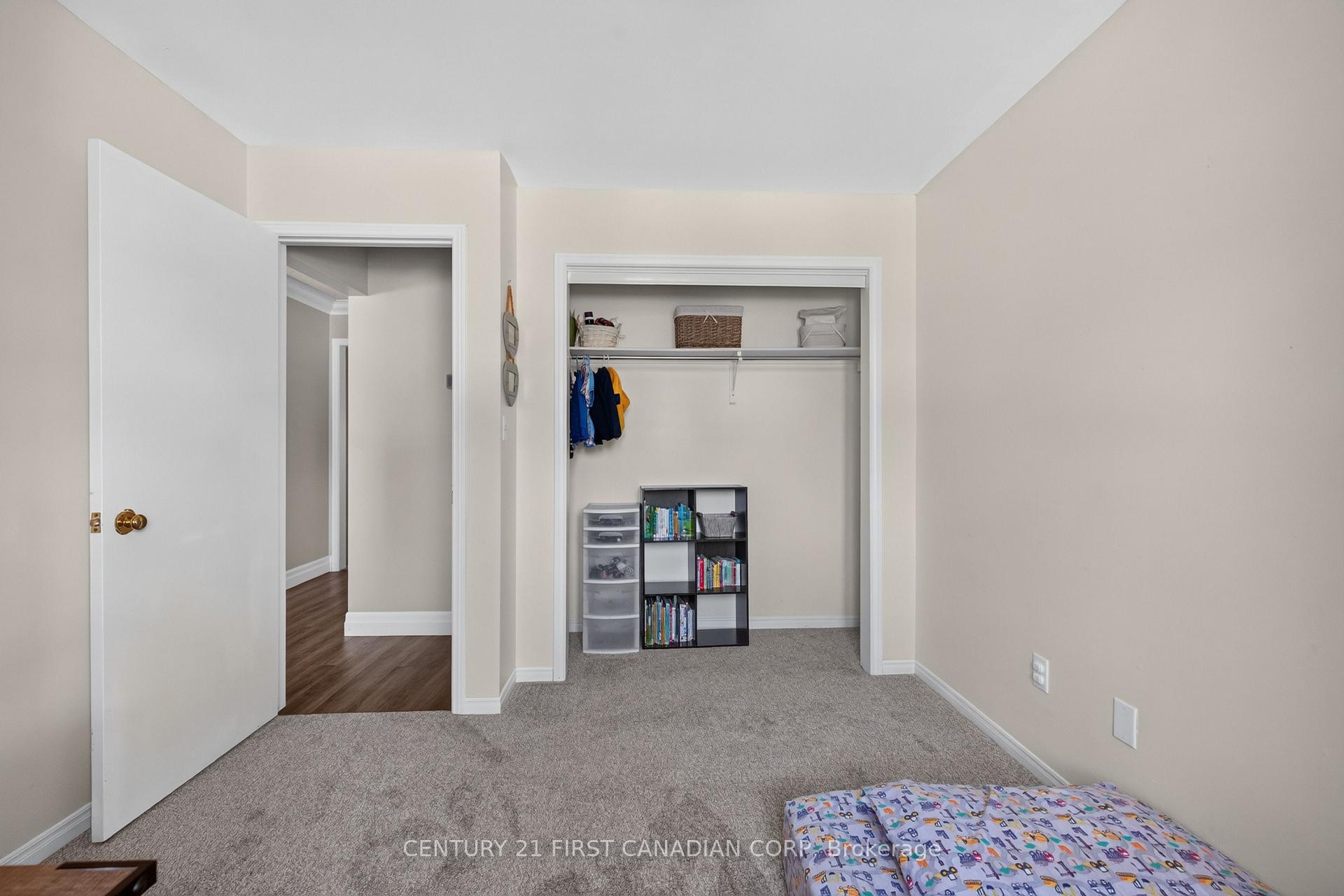 Photo 19 of 33 Oldewood Crescent, St. Thomas — HOMEH