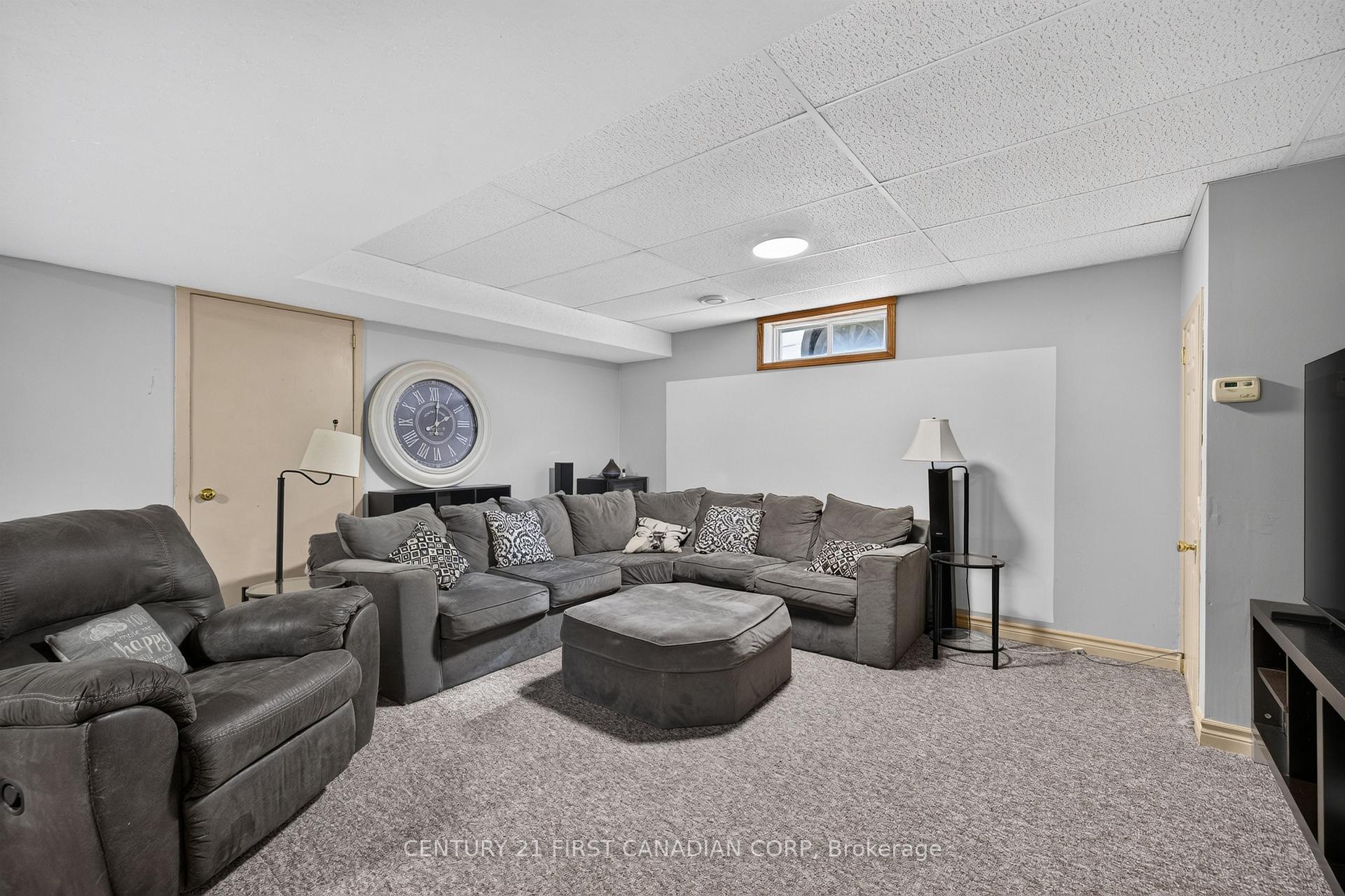 Photo 27 of 33 Oldewood Crescent, St. Thomas — HOMEH