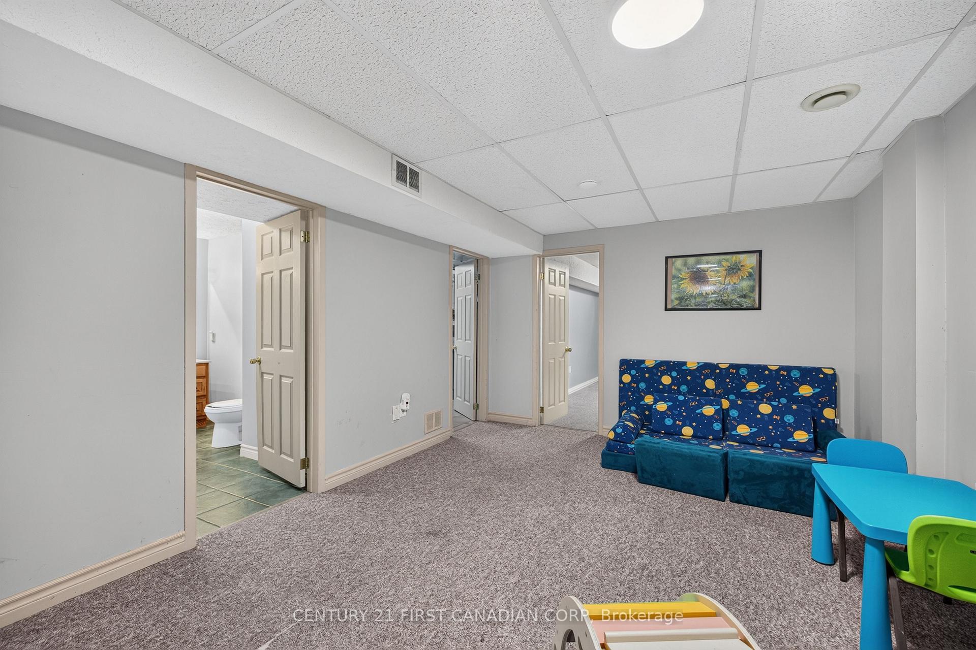 Photo 31 of 33 Oldewood Crescent, St. Thomas — HOMEH