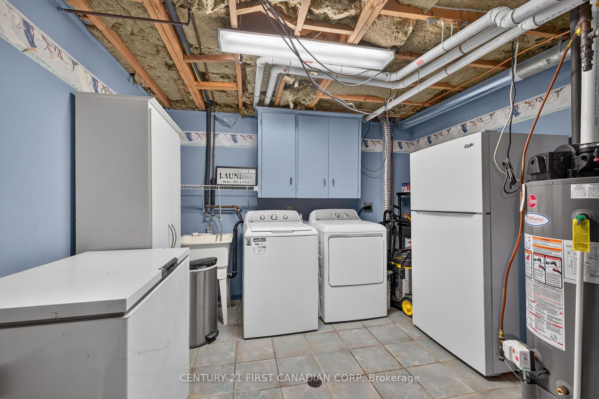Photo 35 of 33 Oldewood Crescent, St. Thomas — HOMEH