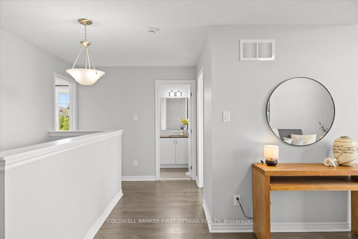 Photo 2 of 619 Dundonald Drive, Ottawa, Barrhaven - Half Moon Bay — HOMEH
