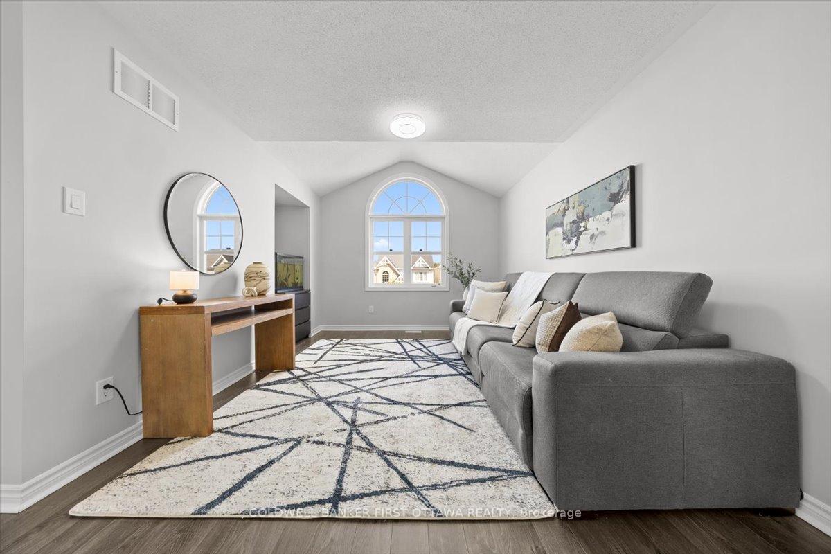 Photo 3 of 619 Dundonald Drive, Ottawa, Barrhaven - Half Moon Bay — HOMEH