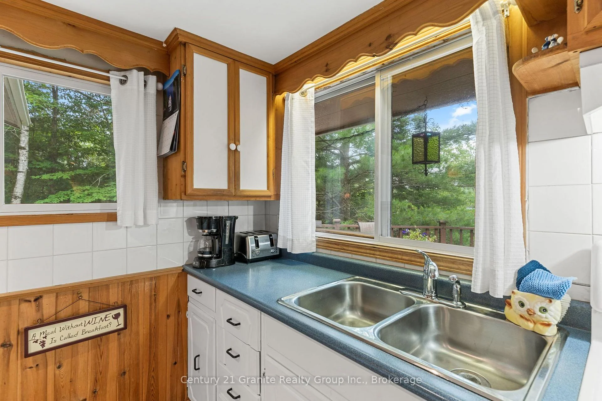Photo 15 of 1109 Burnt Point Trail, Highlands East, Glamorgan — HOMEH