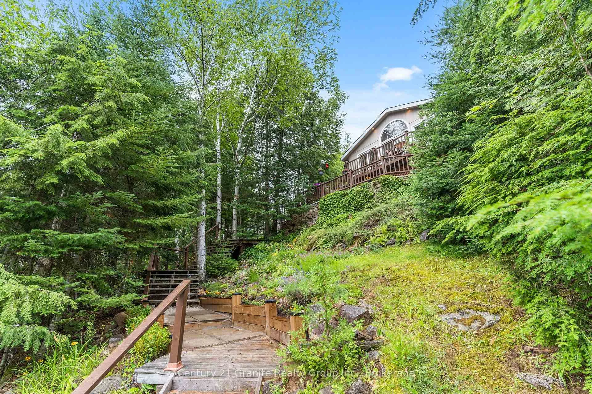 Photo 43 of 1109 Burnt Point Trail, Highlands East, Glamorgan — HOMEH