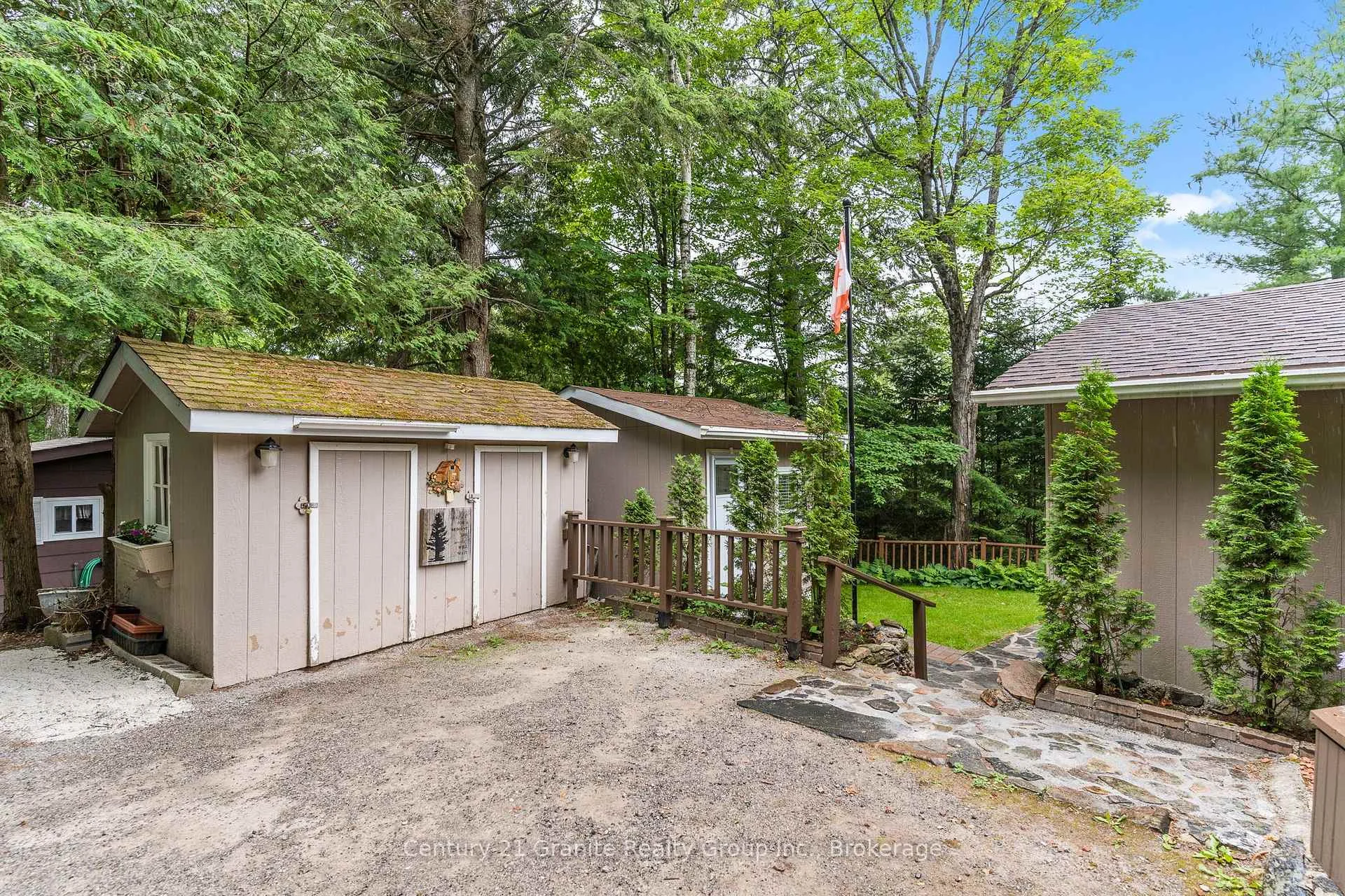 Photo 49 of 1109 Burnt Point Trail, Highlands East, Glamorgan — HOMEH