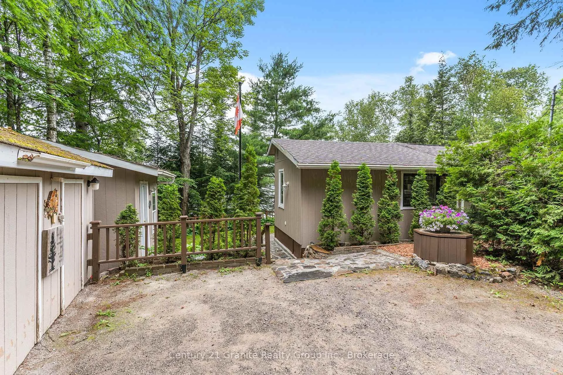 Photo 51 of 1109 Burnt Point Trail, Highlands East, Glamorgan — HOMEH