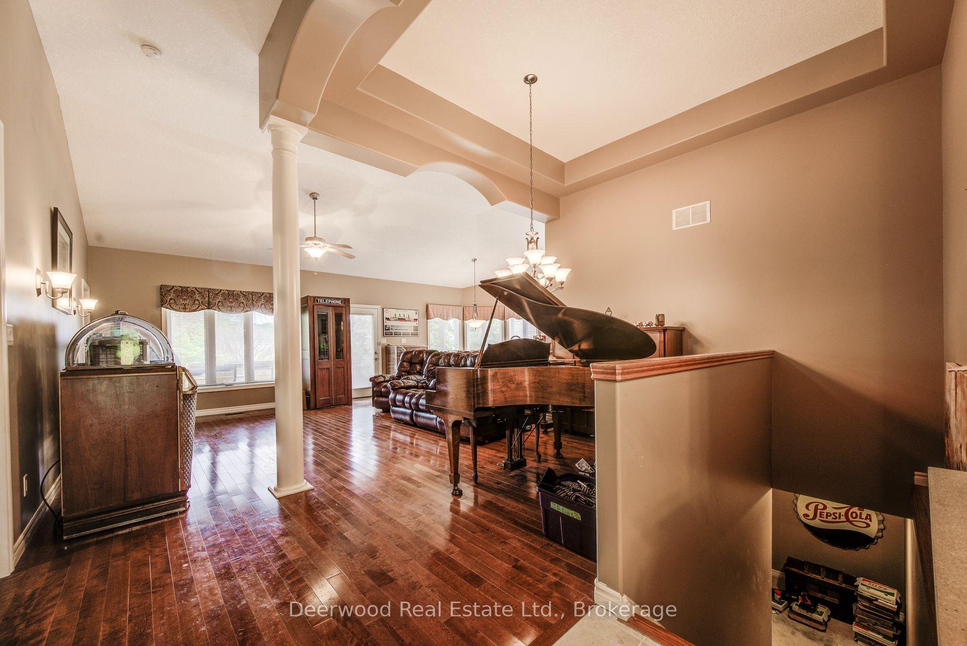 Photo 12 of Unit 19, 156 Devonshire Drive, Wilmot, New Hamburg — HOMEH