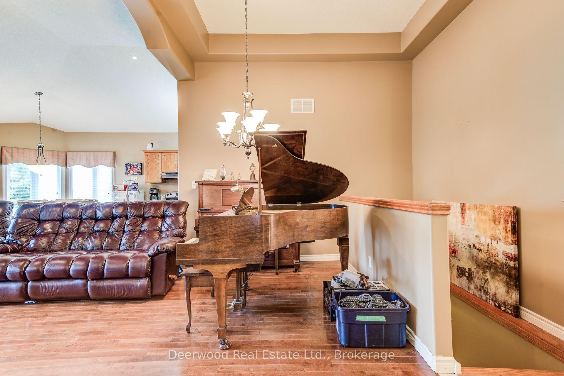 Photo 13 of Unit 19, 156 Devonshire Drive, Wilmot, New Hamburg — HOMEH